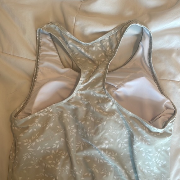 Coral Reef Swim - The Chase Top in Sage Leaf Print - Picture 4 of 5